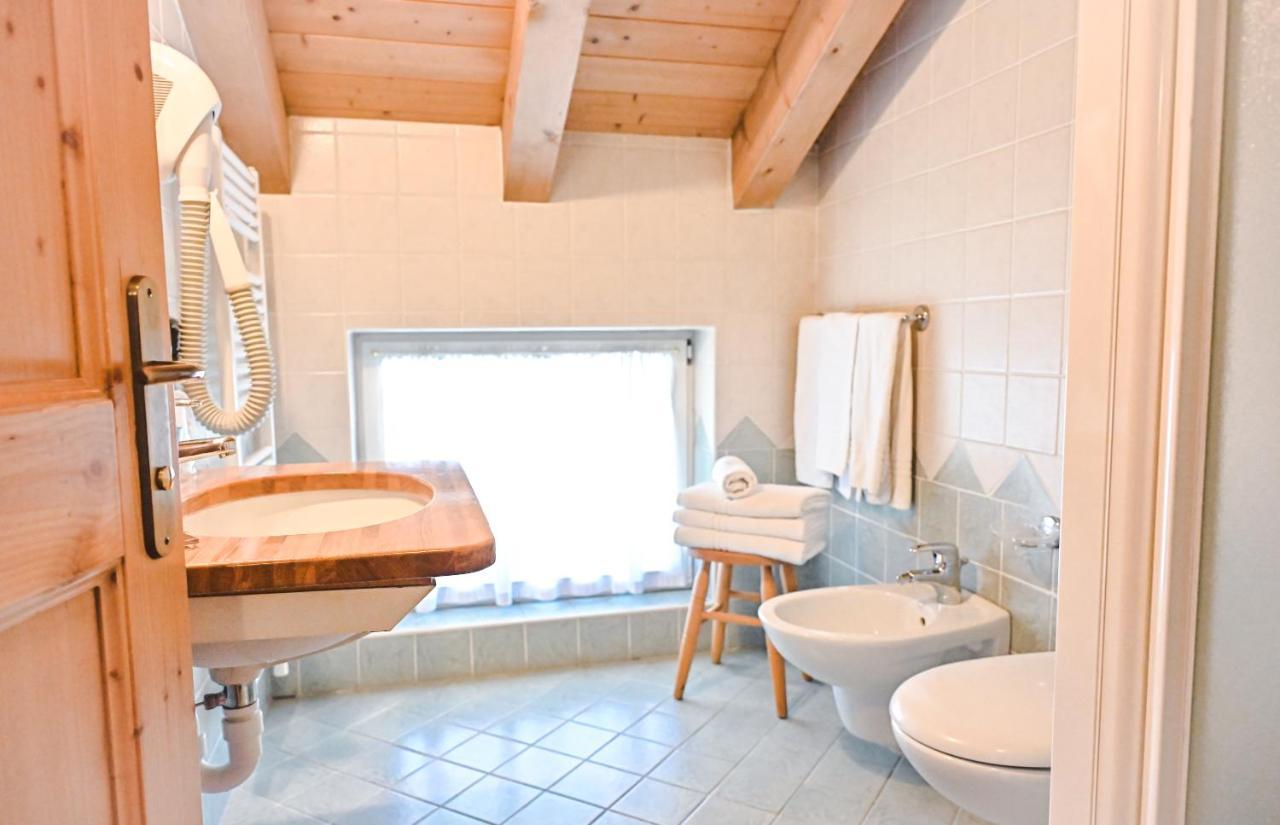 Alp Hotel Dolomiti Dimaro Eksteriør billede