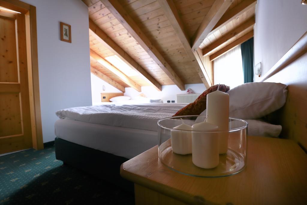 Alp Hotel Dolomiti Dimaro Eksteriør billede