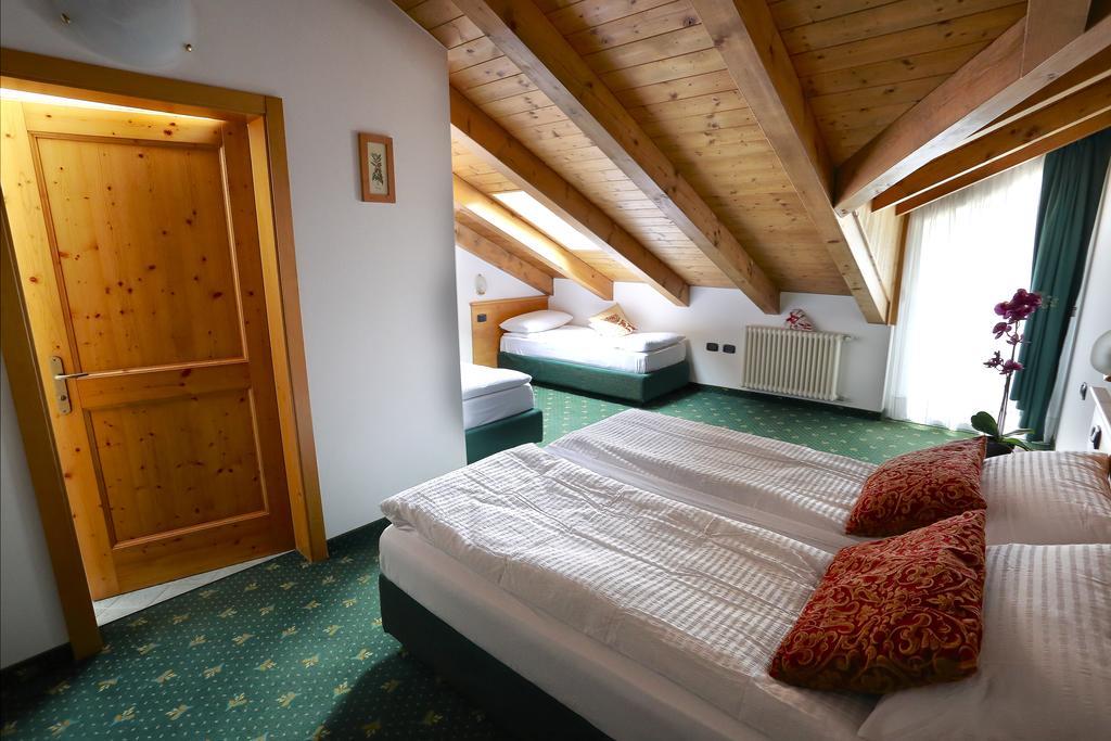 Alp Hotel Dolomiti Dimaro Eksteriør billede