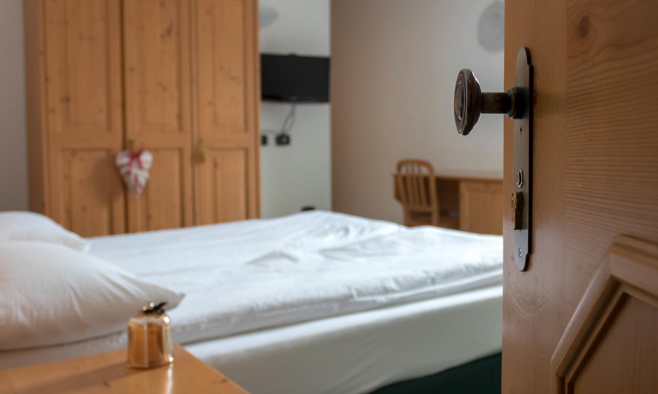 Alp Hotel Dolomiti Dimaro Eksteriør billede