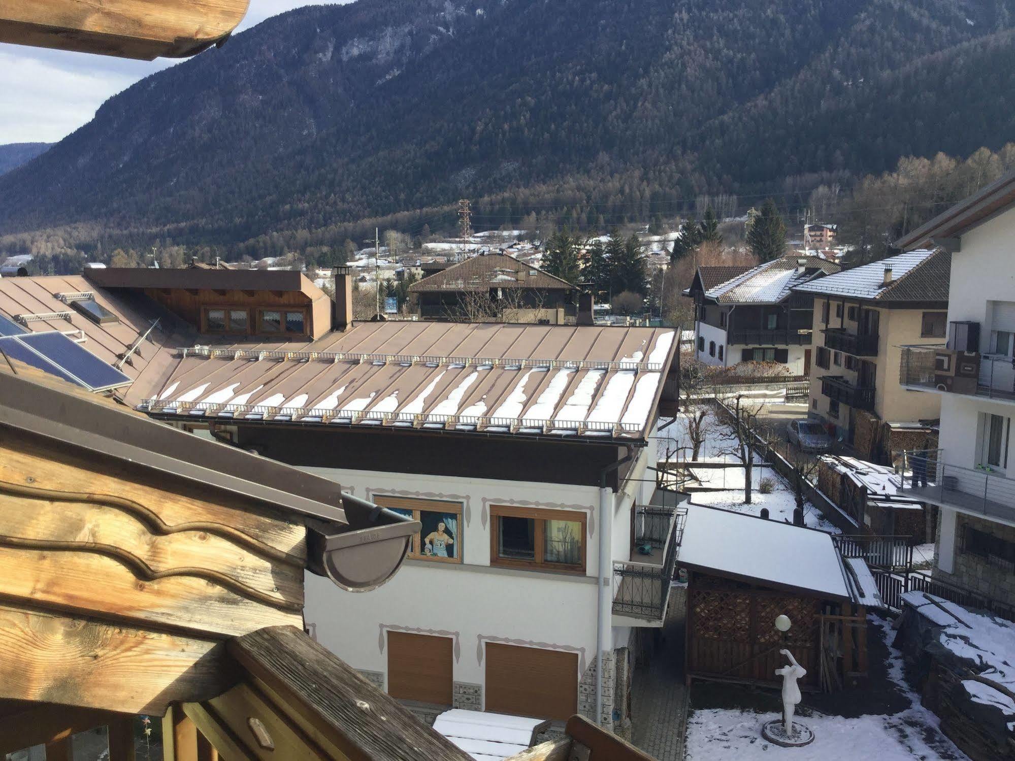Alp Hotel Dolomiti Dimaro Eksteriør billede